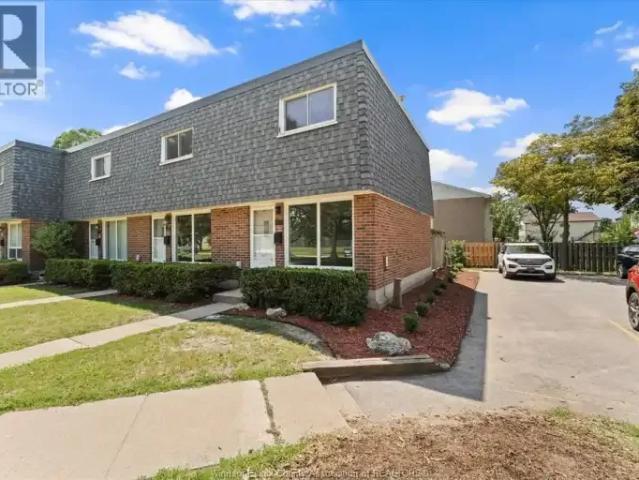 Townhouse 2 Bedroom For Rent Amherstburg ON 2200 ES104142735