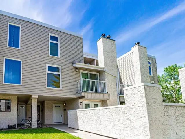 Townhouse 2 Bedroom For Rent Calgary AB 1445 ES103739927