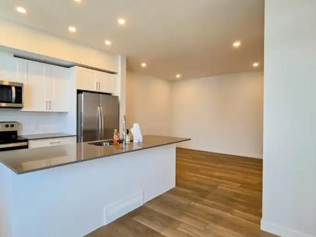 Townhouse 2 Bedroom For Rent Calgary AB 1850 ES105505682