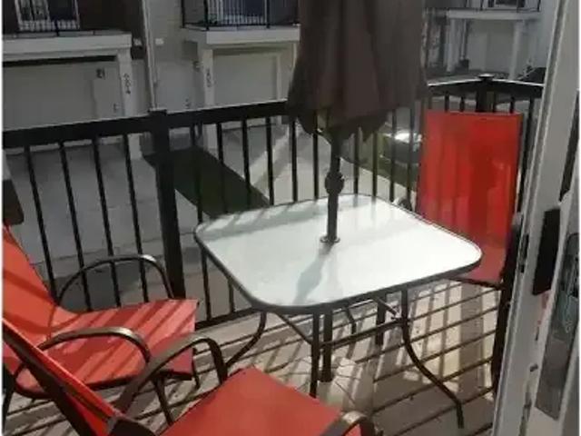 Townhouse 2 Bedroom For Rent Calgary AB 1895 ES104863883