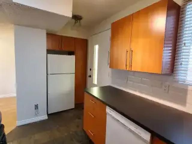 Townhouse 2 Bedroom For Rent Calgary AB 1800 ES105326903