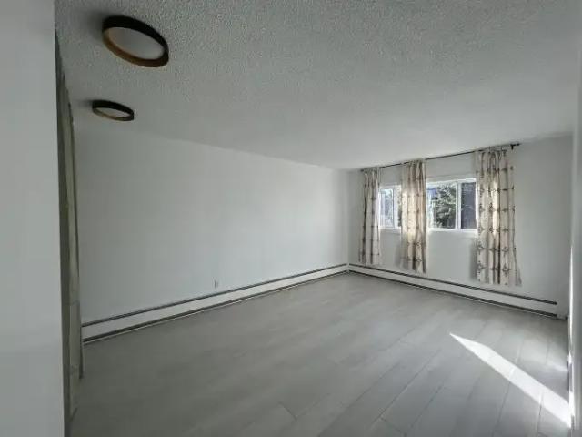Townhouse 2 Bedroom For Rent Calgary AB 1950 ES105226627