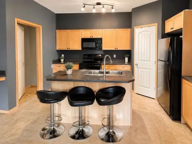 Townhouse 2 Bedroom For Rent Calgary AB 1900 ES104401572