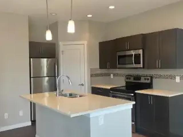 Townhouse 2 Bedroom For Rent Calgary AB 1900 ES105023318