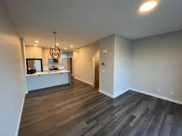 Townhouse 2 Bedroom For Rent Calgary AB 2050 ES105118828