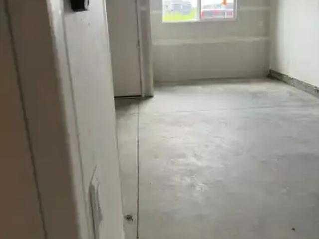 Townhouse 2 Bedroom For Rent Calgary AB 2050 ES105435139