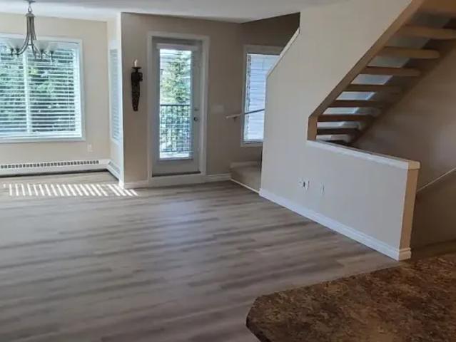 Townhouse 2 Bedroom For Rent Calgary AB 2000 ELS104752889