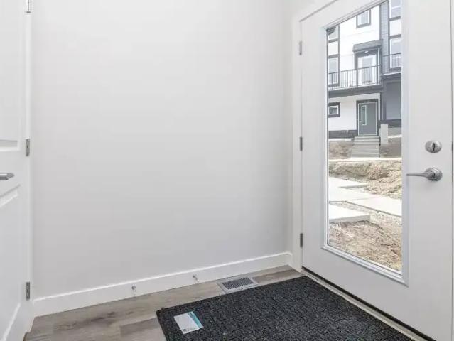 Townhouse 2 Bedroom For Rent Calgary AB 2000 ES104224619