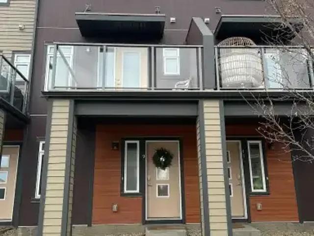 Townhouse 2 Bedroom For Rent Calgary AB 2000 ES105394640