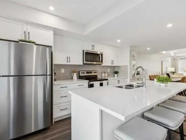Townhouse 2 Bedroom For Rent Calgary AB 2150 ES103840229