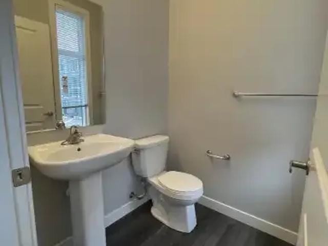 Townhouse 2 Bedroom For Rent Calgary AB 2100 ELS104841758