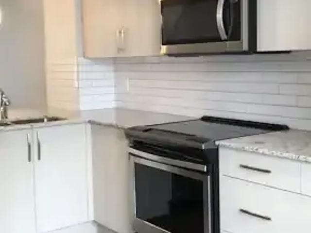 Townhouse 2 Bedroom For Rent Calgary AB 2100 ELS104180304