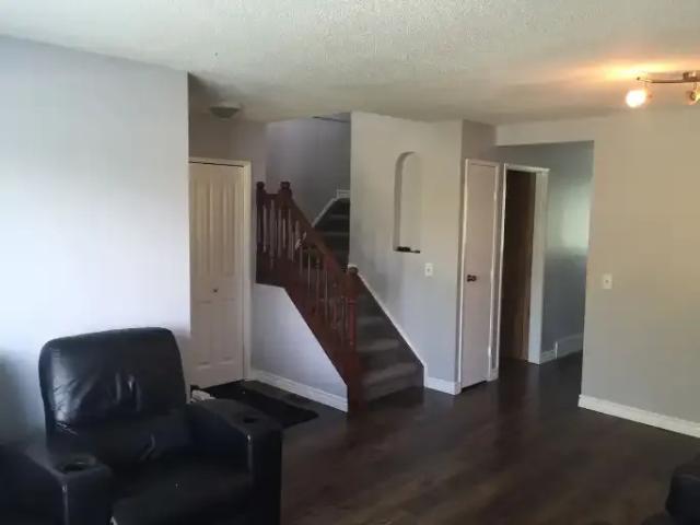 Townhouse 2 Bedroom For Rent Calgary AB 2100 ES104840930