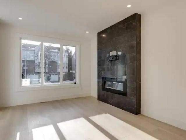 Townhouse 2 Bedroom For Rent Calgary AB 2249 ES105467232