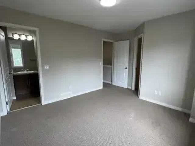 Townhouse 2 Bedroom For Rent Calgary AB 2200 ES104401399