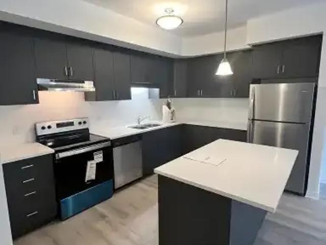 Townhouse 2 Bedroom For Rent Cambridge ON 2250 ES105565557