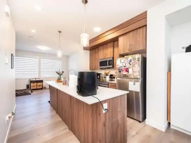 Townhouse 2 Bedroom For Rent Chestermere AB 1965 ES104782743
