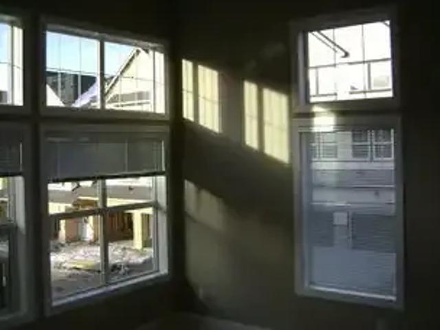 Townhouse 2 Bedroom For Rent Cochrane AB 1999 ES105087946