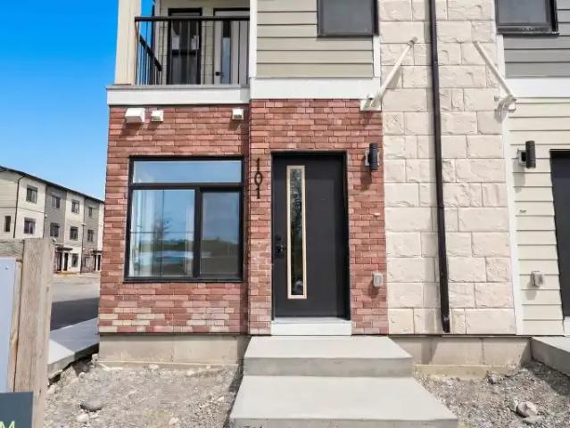Townhouse 2 Bedroom For Rent Cochrane AB 2000 ELS105004633