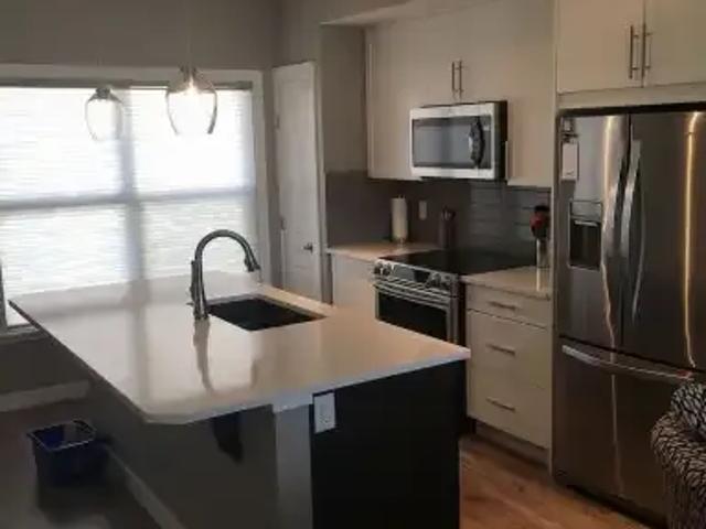 Townhouse 2 Bedroom For Rent Cochrane AB 2295 ES105945586