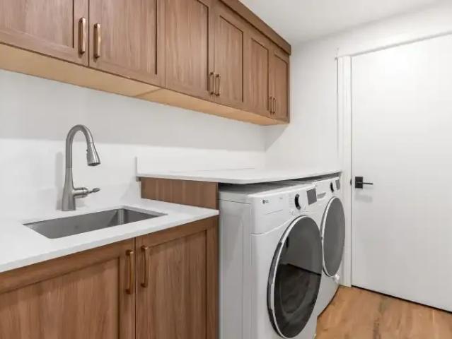 Townhouse 2 Bedroom For Rent Edmonton AB 1400 ES105580685