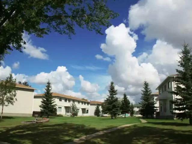 Townhouse 2 Bedroom For Rent Edmonton AB 1499 ES102751897