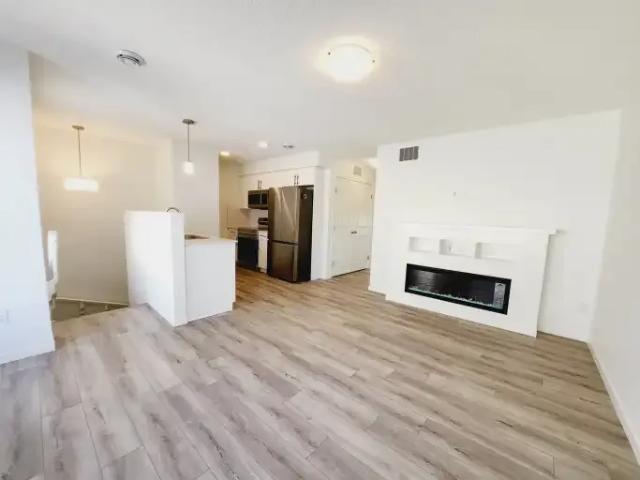 Townhouse 2 Bedroom For Rent Edmonton AB 1600 ES104257169