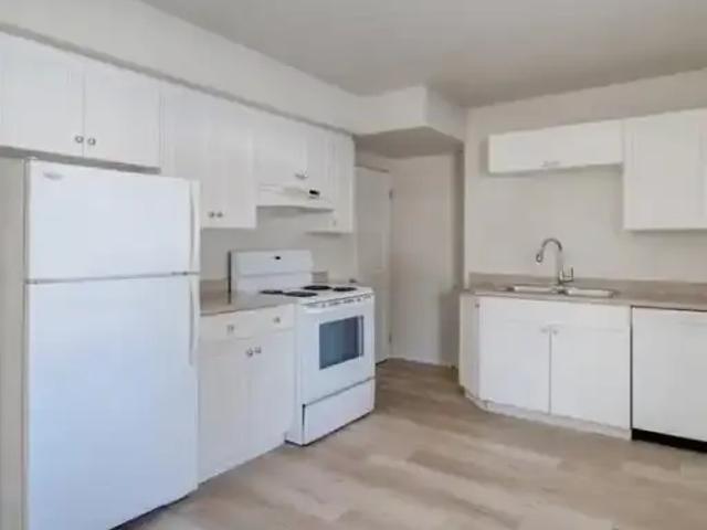 Townhouse 2 Bedroom For Rent Edmonton AB 1662 ES105580526