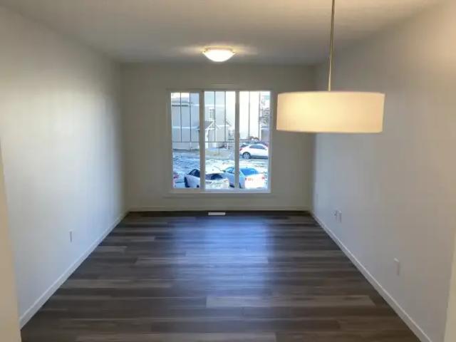 Townhouse 2 Bedroom For Rent Edmonton AB 1749 ES105602064