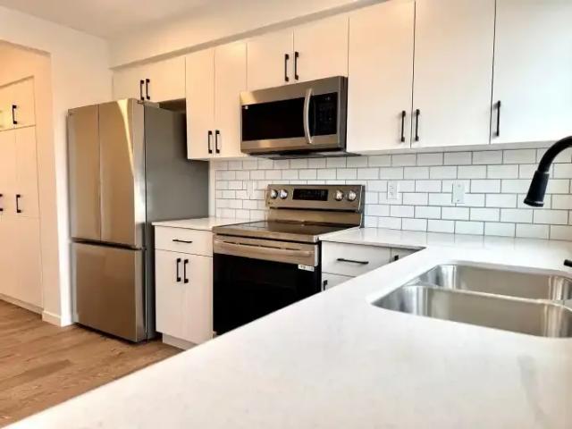 Townhouse 2 Bedroom For Rent Edmonton AB 1900 ES104841950