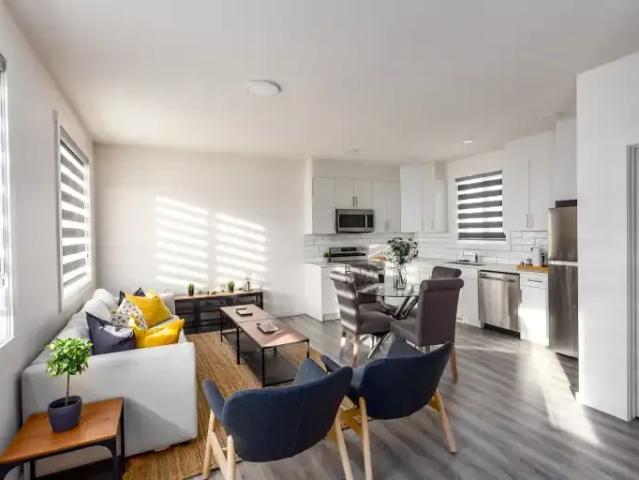 Townhouse 2 Bedroom For Rent Edmonton AB 1950 ES105047138