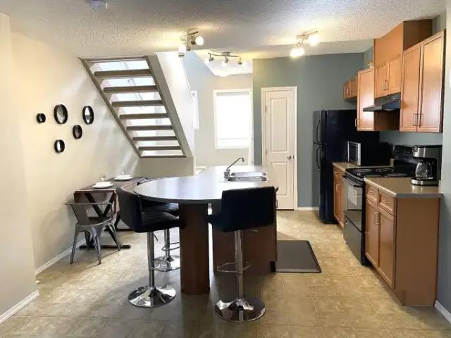 Townhouse 2 Bedroom For Rent Edmonton AB 2445 ES105100692