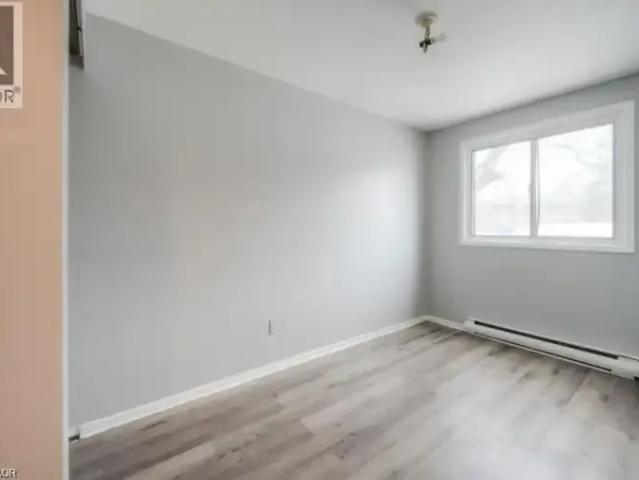 Townhouse 2 Bedroom For Rent Kitchener ON 2099 ES97878910