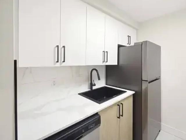 Townhouse 2 Bedroom For Rent Kitchener ON 2147 ES100839980