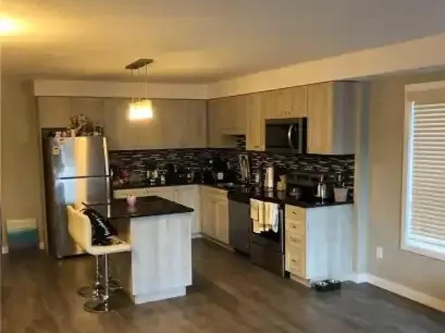 Townhouse 2 Bedroom For Rent Kitchener ON 2200 ES105654232