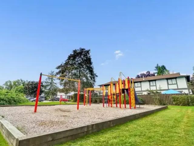 Townhouse 2 Bedroom For Rent Langley BC 2495 ES104710794