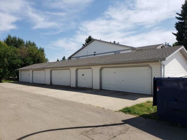 Townhouse 2 Bedroom For Rent Leduc AB 1300 ES105003901
