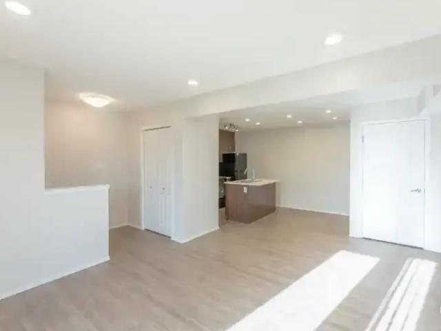Townhouse 2 Bedroom For Rent Strathmore AB 1338 ES104710814