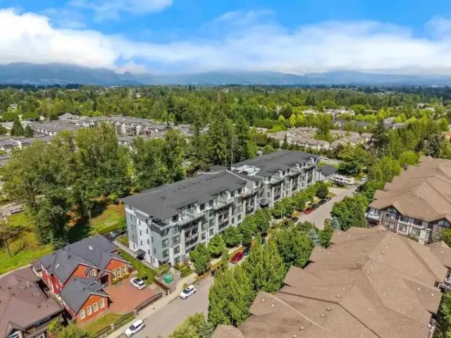 Townhouse 2 Bedroom For Rent Surrey BC 2750 ES105167485