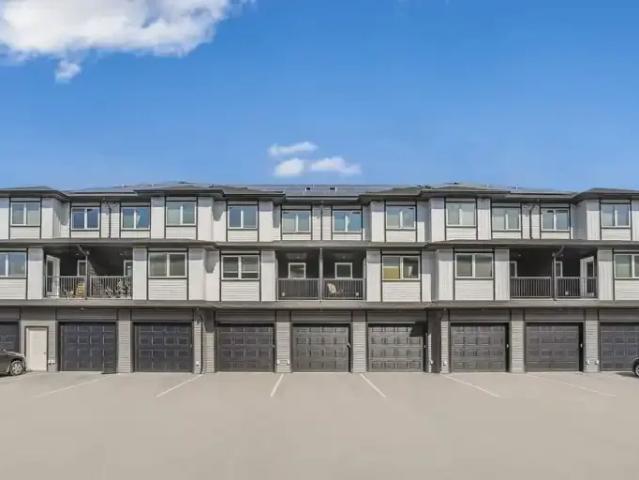 Townhouse 2 Bedroom For Rent Saskatoon SK 2050 ES98186782