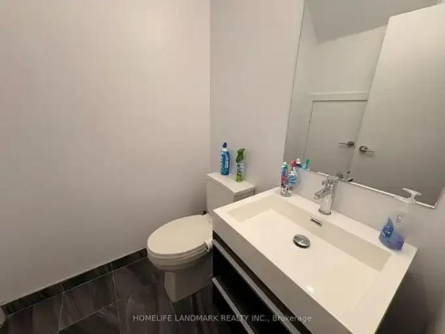 Townhouse 2 Bedroom For Rent Toronto ON 3700 ES103594403