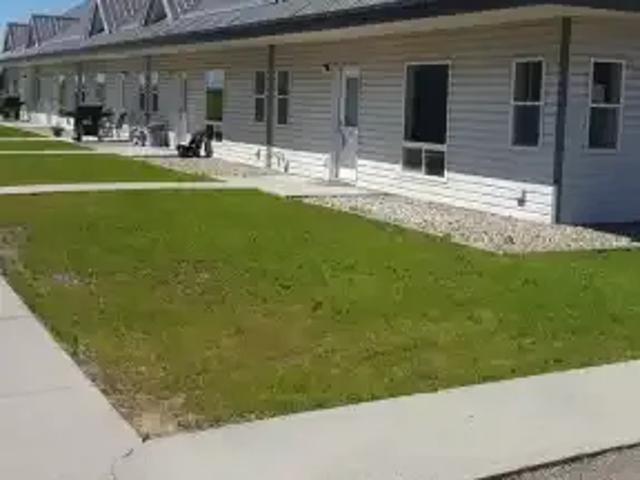 Townhouse 2 Bedroom For Rent Vermilion AB 1225 ES100443252