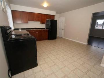 Townhouse 2 Bedroom For Rent Wainwright AB 1200 ES90569500