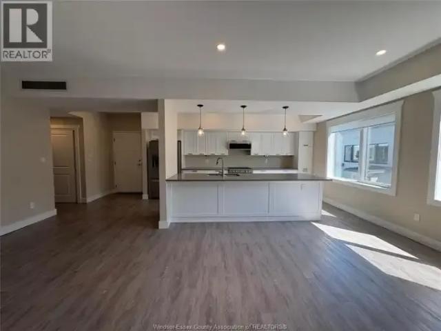 Townhouse 2 Bedroom For Rent Windsor ON 2395 ES103594563