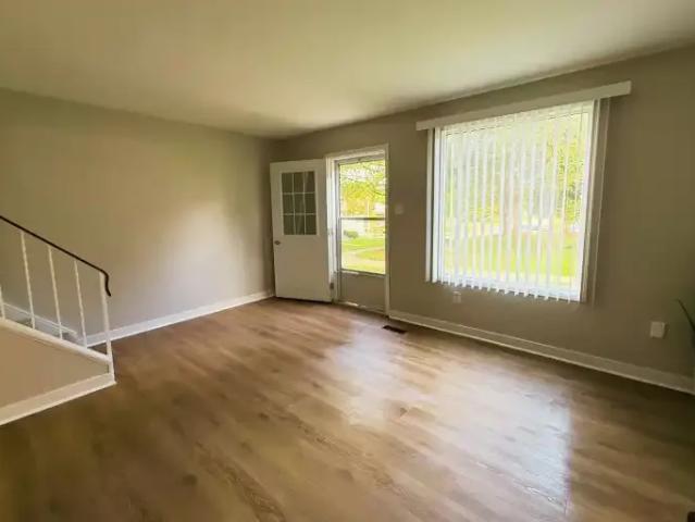 Townhouse 2 Bedroom For Rent Woodstock ON 1995 ELS104863291