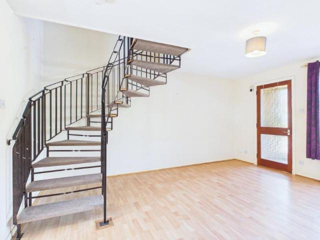 Townhouse 2 Bedroom For Sale Aviemore Aviemore 168000 ES104434370