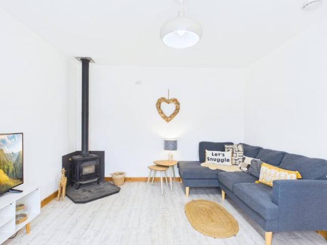 Townhouse 2 Bedroom For Sale Aviemore Aviemore 175000 ES103411199