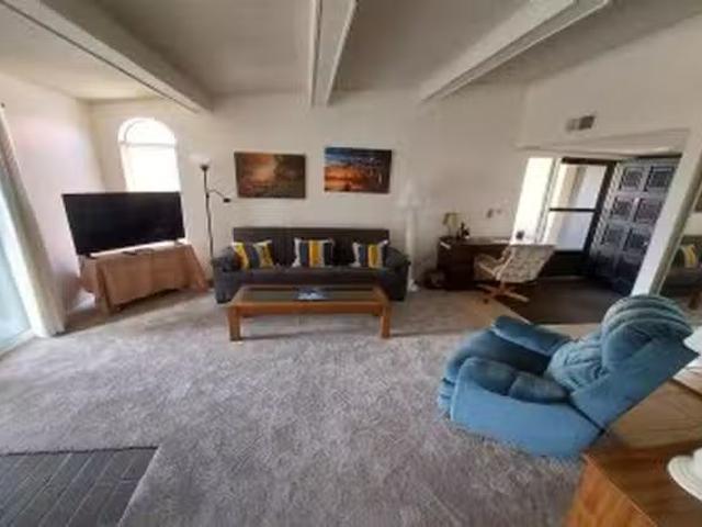 Townhouse 2 bedrooms in Westside