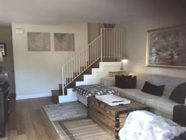 Townhouse 2 bedrooms in Goleta