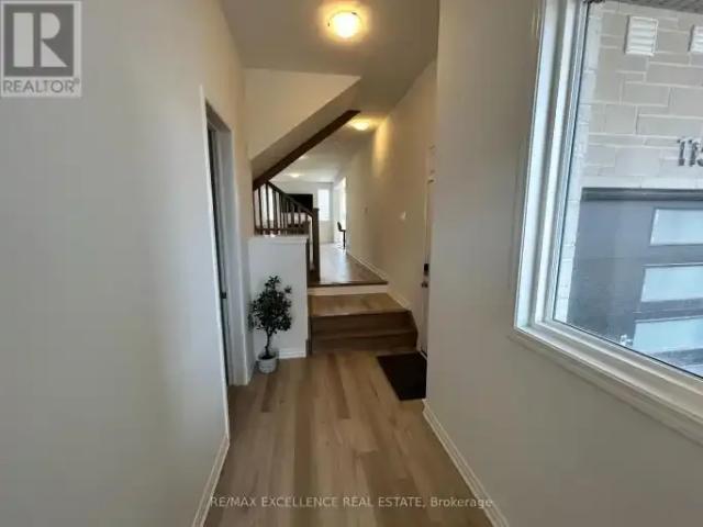 Townhouse 4 Bedroom For Rent Milton ON 3200 ES103695242